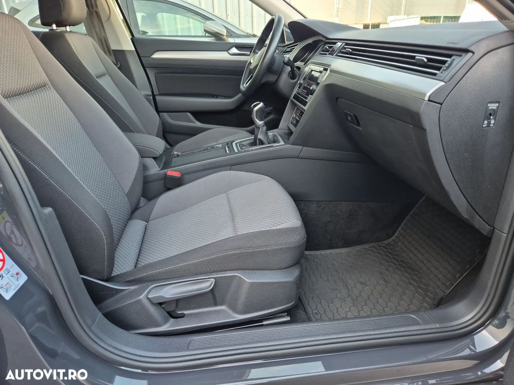 Volkswagen Passat 1.5 TSI ACT Advance - 19