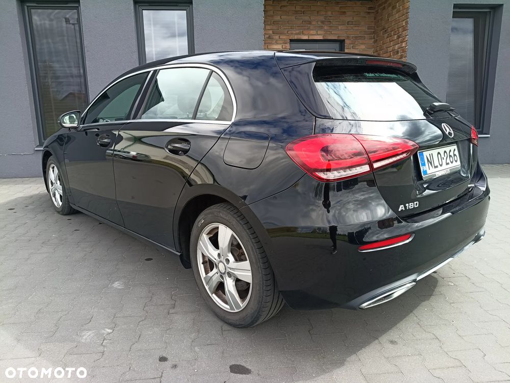 Mercedes-Benz Klasa A 180 7G-DCT Progressive - 4