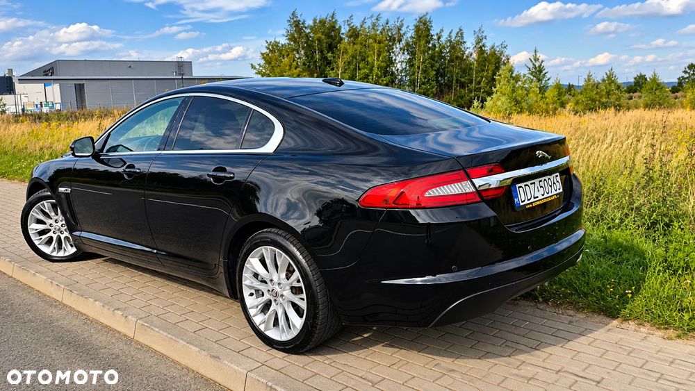 Jaguar XF 2.2 D Premium Luxury - 2