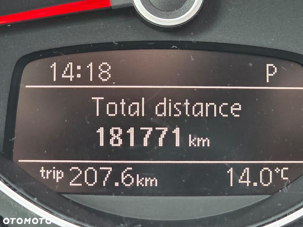 Volkswagen Beetle 2.0 TDI DSG DPF Exclusive Design - 13