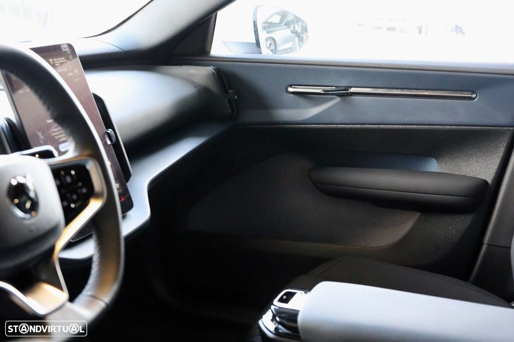 Volvo EX30 69 kWh Single Motor Extended Range Core - 12