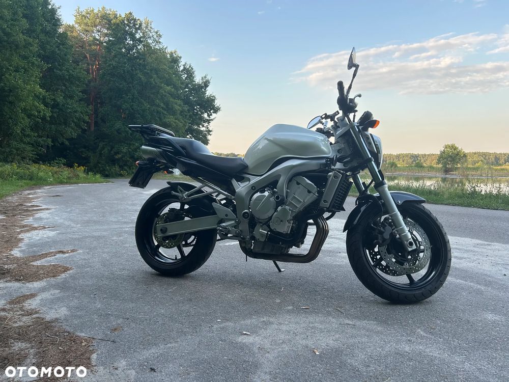Yamaha FZ6 - 16