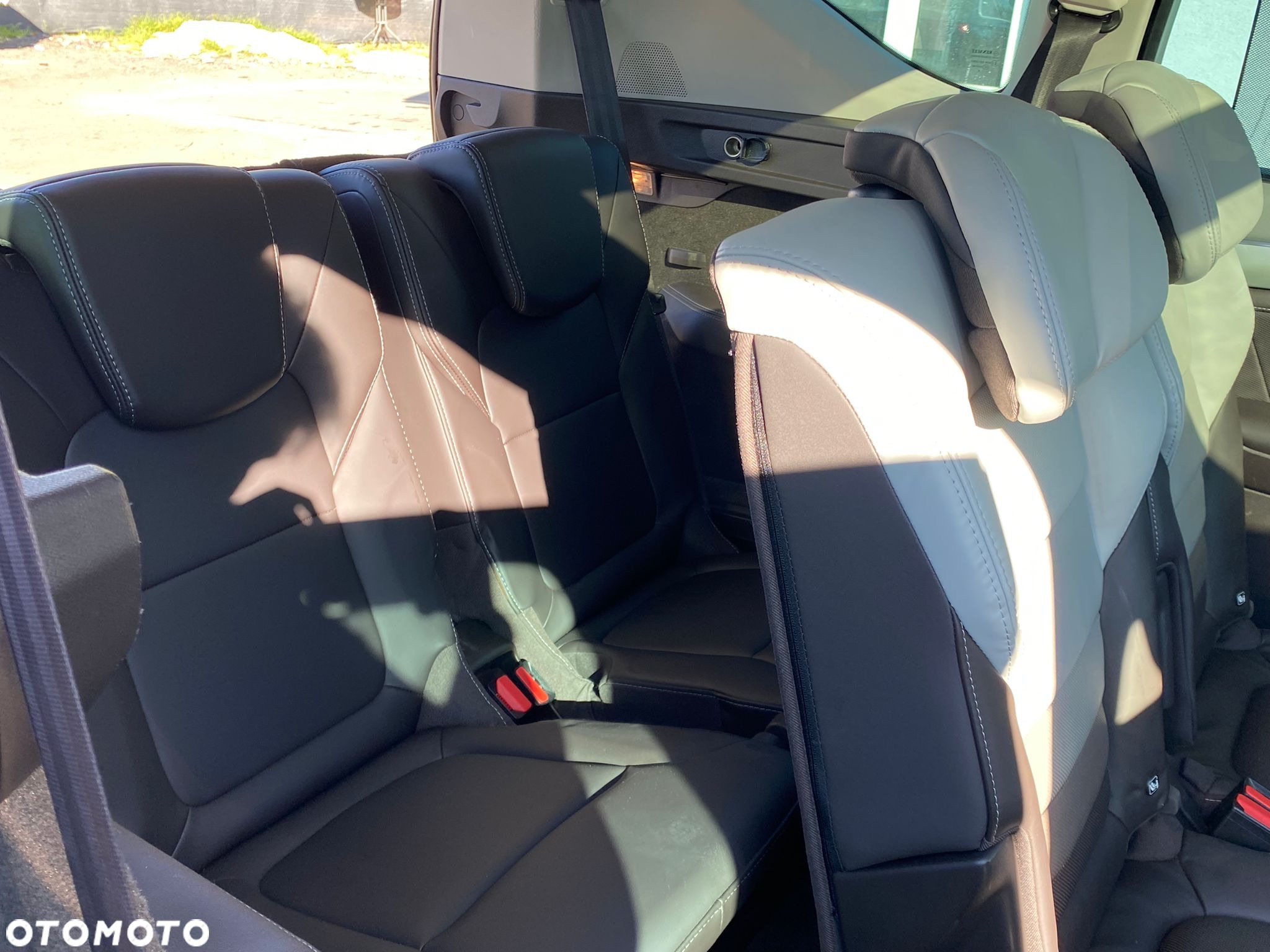 Renault Espace 1.6 dCi Energy Initiale Paris EDC 7os - 19