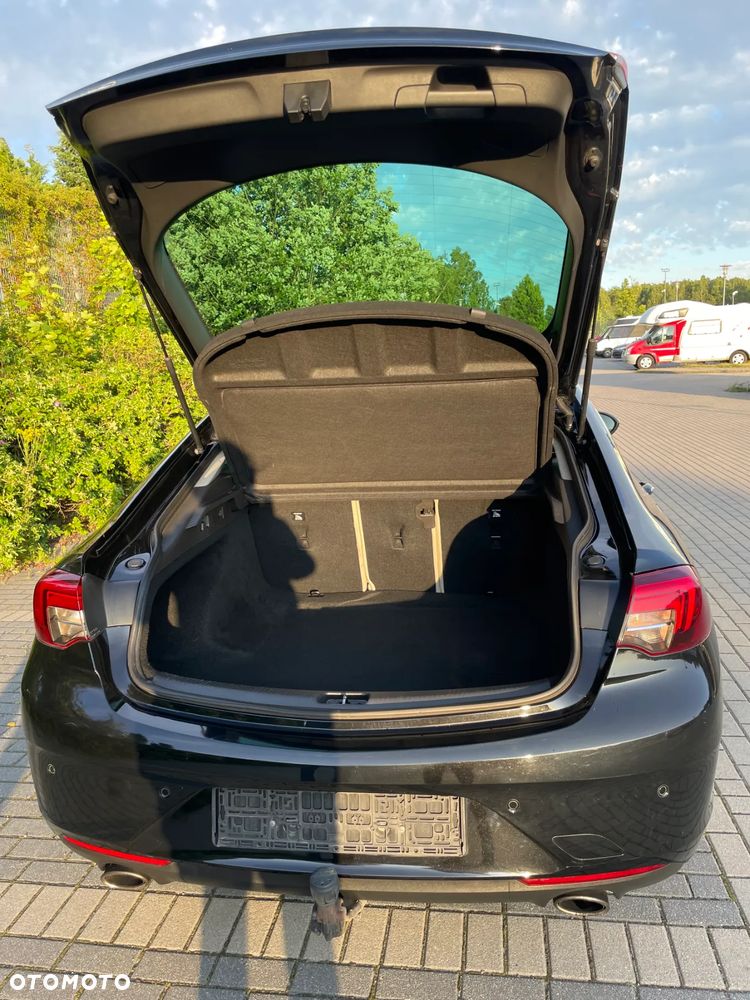 Opel Insignia 2.0 T 4x4 GSi S&S - 10