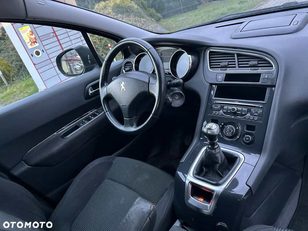 Peugeot 5008 - 9