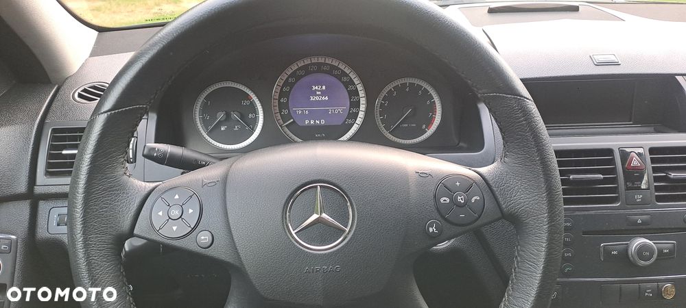Mercedes-Benz Klasa C 180 Kompressor Automatik BlueEFFICIENCY Avantgarde - 15