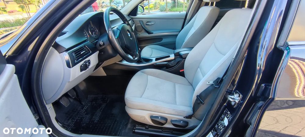 BMW Seria 3 320i - 19