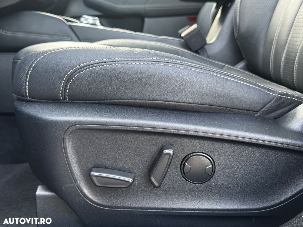 Ford Kuga - 28