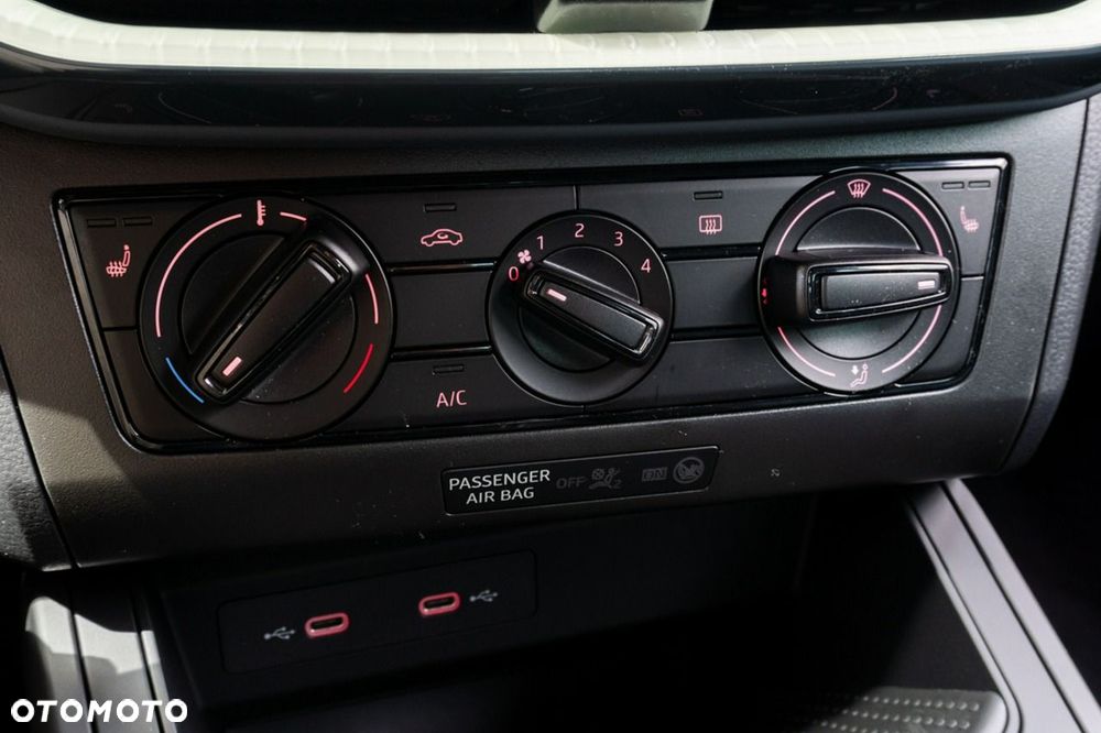 Seat Arona - 27