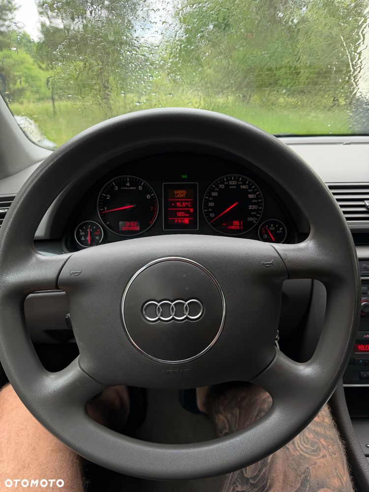 Audi A4 Limousine 2.0 FSI - 10