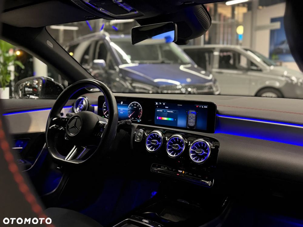 Mercedes-Benz CLA 200 AMG Line 7G-DCT - 7