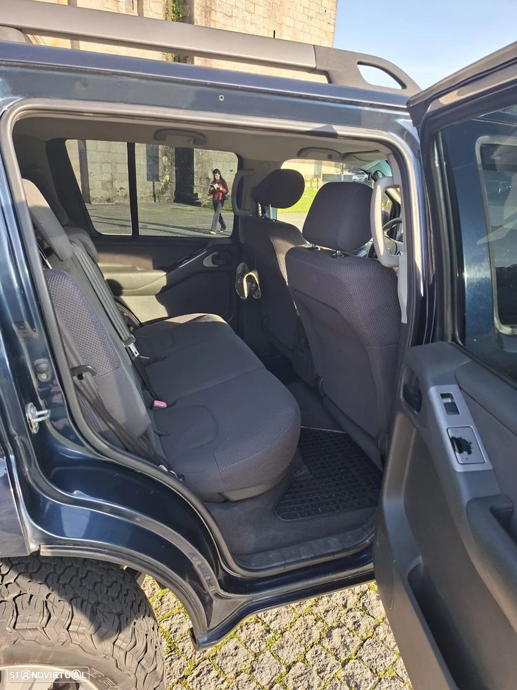 Nissan Pathfinder - 10