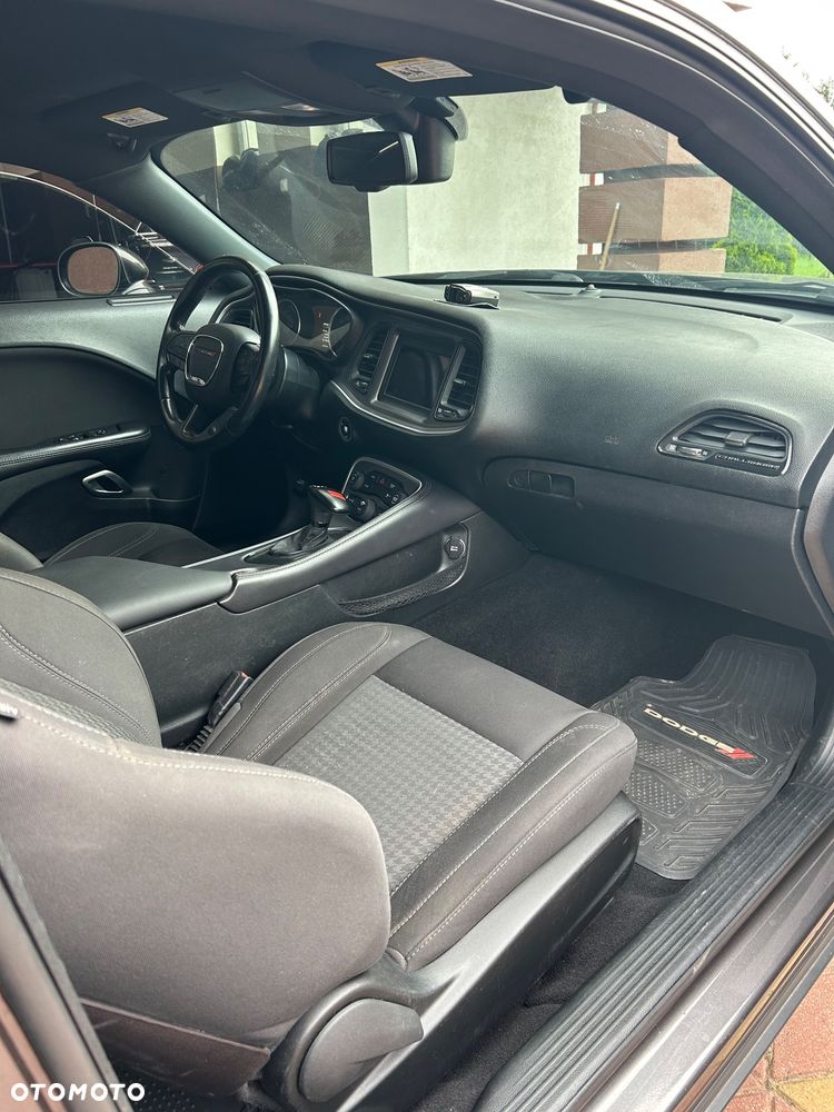 Dodge Challenger 3.6 SXT - 12