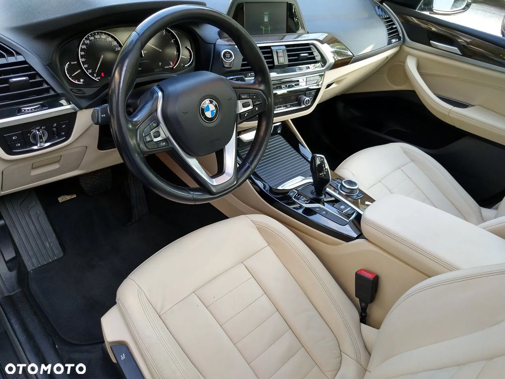 BMW X3 xDrive20d Luxury Line - 15