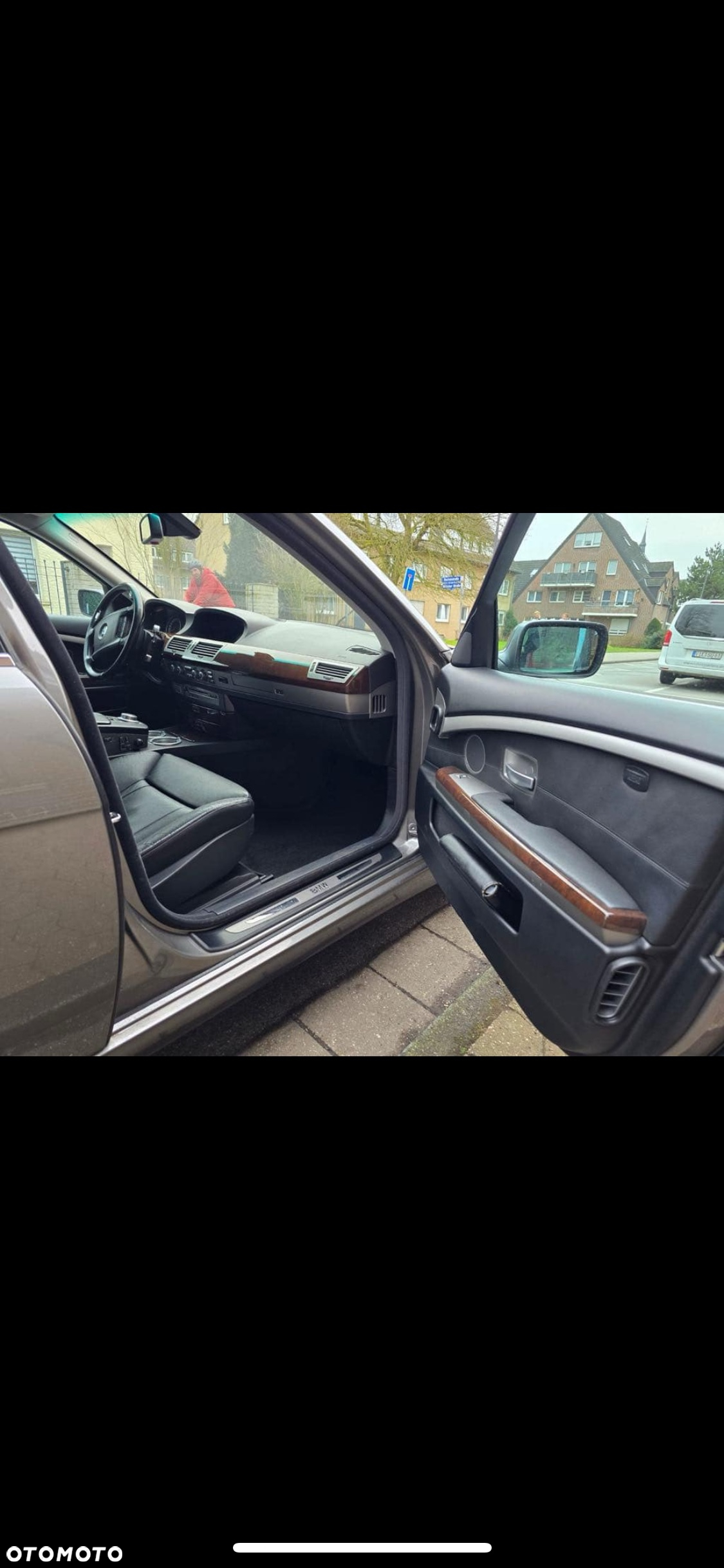 BMW Seria 7 740i - 17