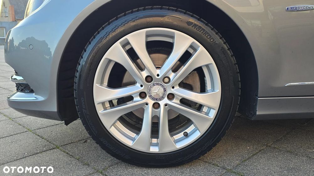 Mercedes-Benz Klasa C 180 BlueEFFICIENCY Avantgarde - 32