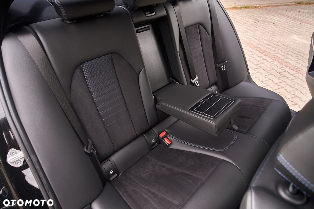 BMW Seria 3 320d xDrive M Sport Shadow - 24