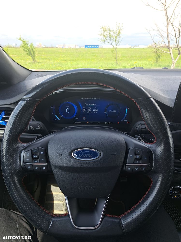 Ford Focus 1.5 EcoBoost ST-Line - 10