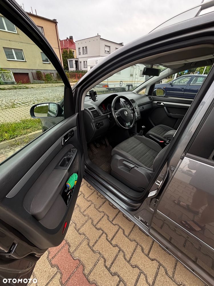 Volkswagen Touran - 7
