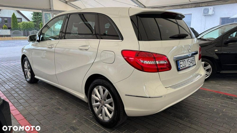 Mercedes-Benz Klasa B 180 BlueEFFICIENCY Edition 1 - 23