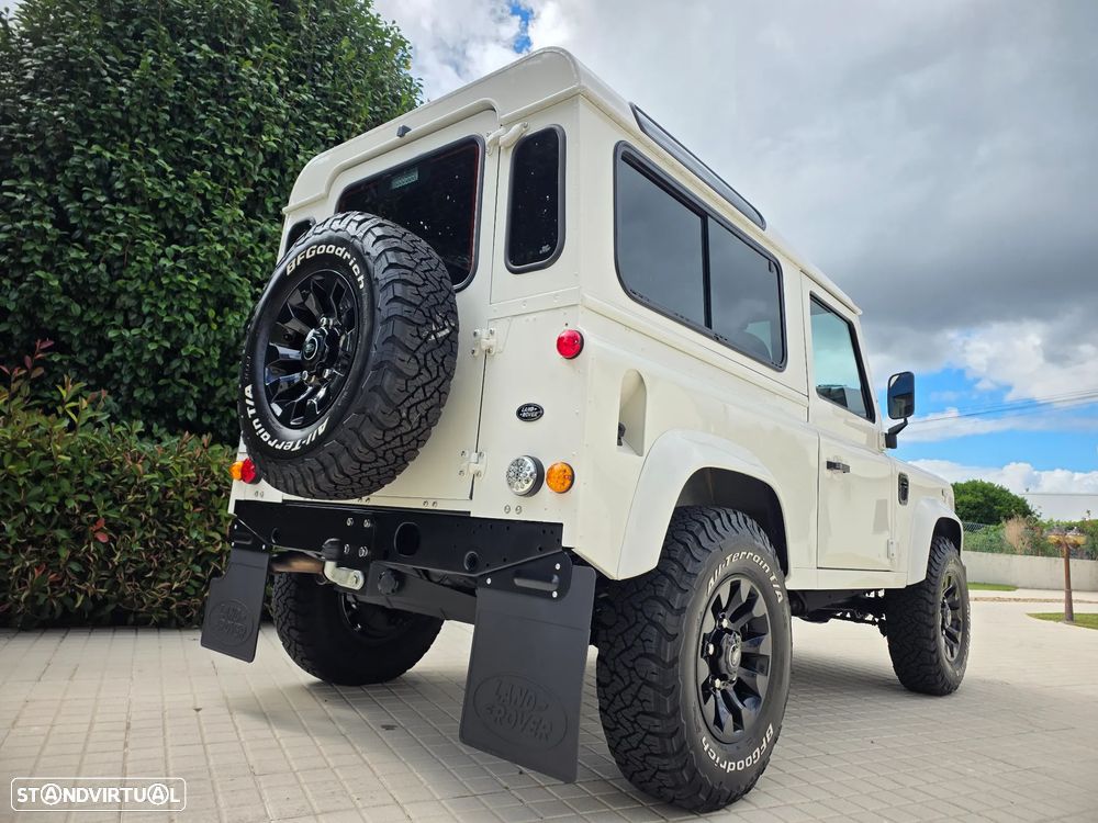 Land Rover Defender 90 2.4 CRD S - 10
