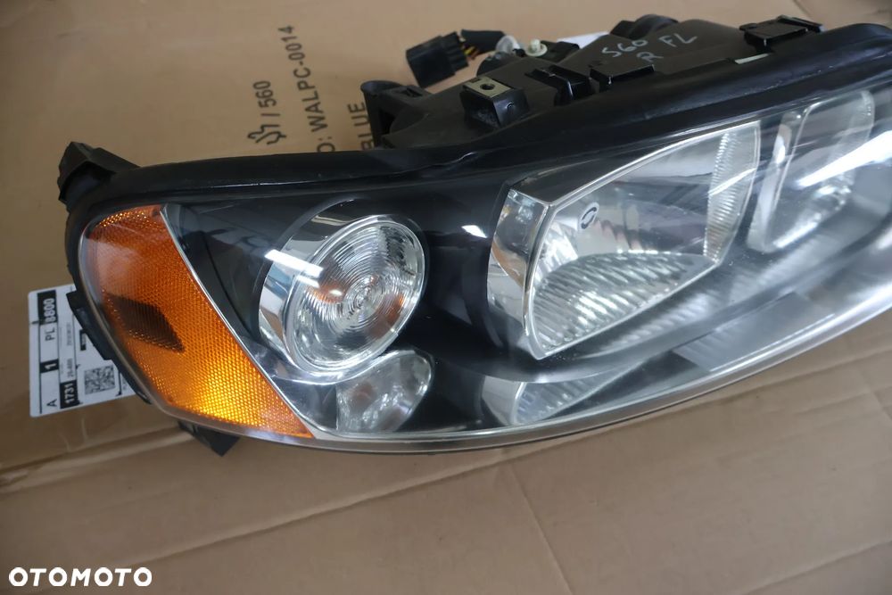 VOLVO S60 I LIFT I 04-09 LAMPA REFLEKTOR PRZÓD PRAWA EUROPA ORYGINAŁ 30698826 ŁADNA - 6