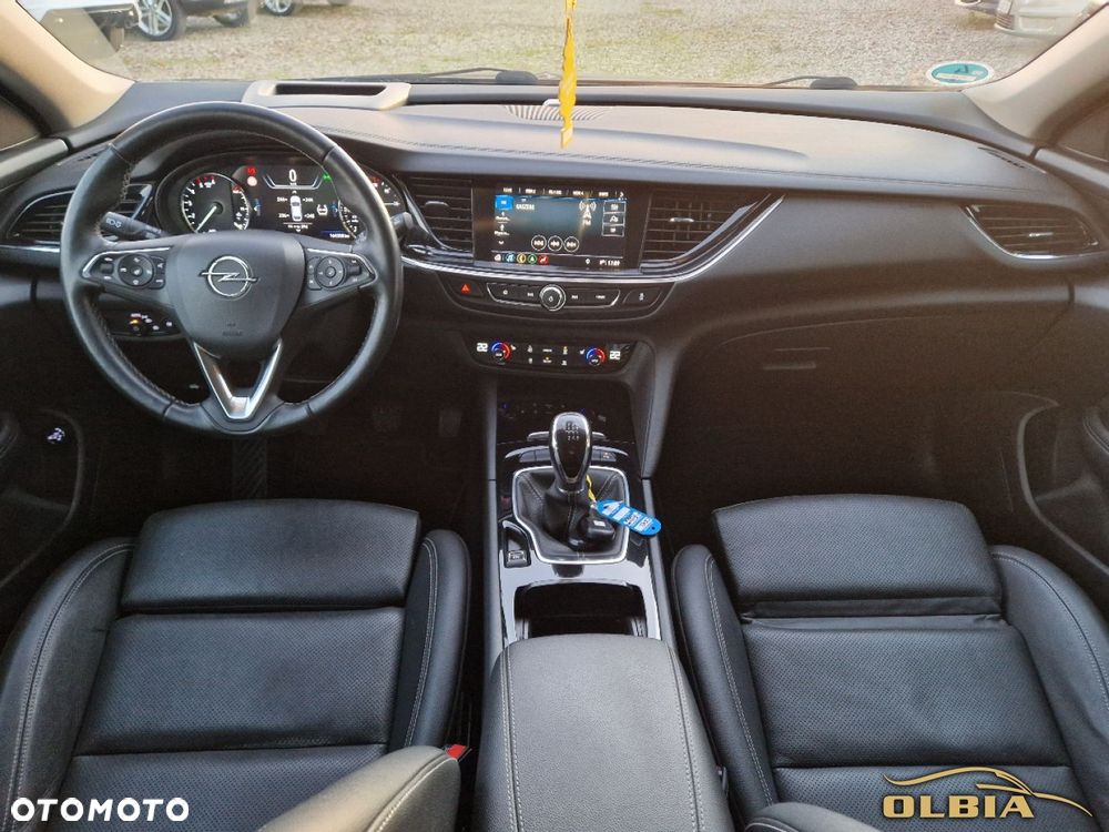 Opel Insignia - 22