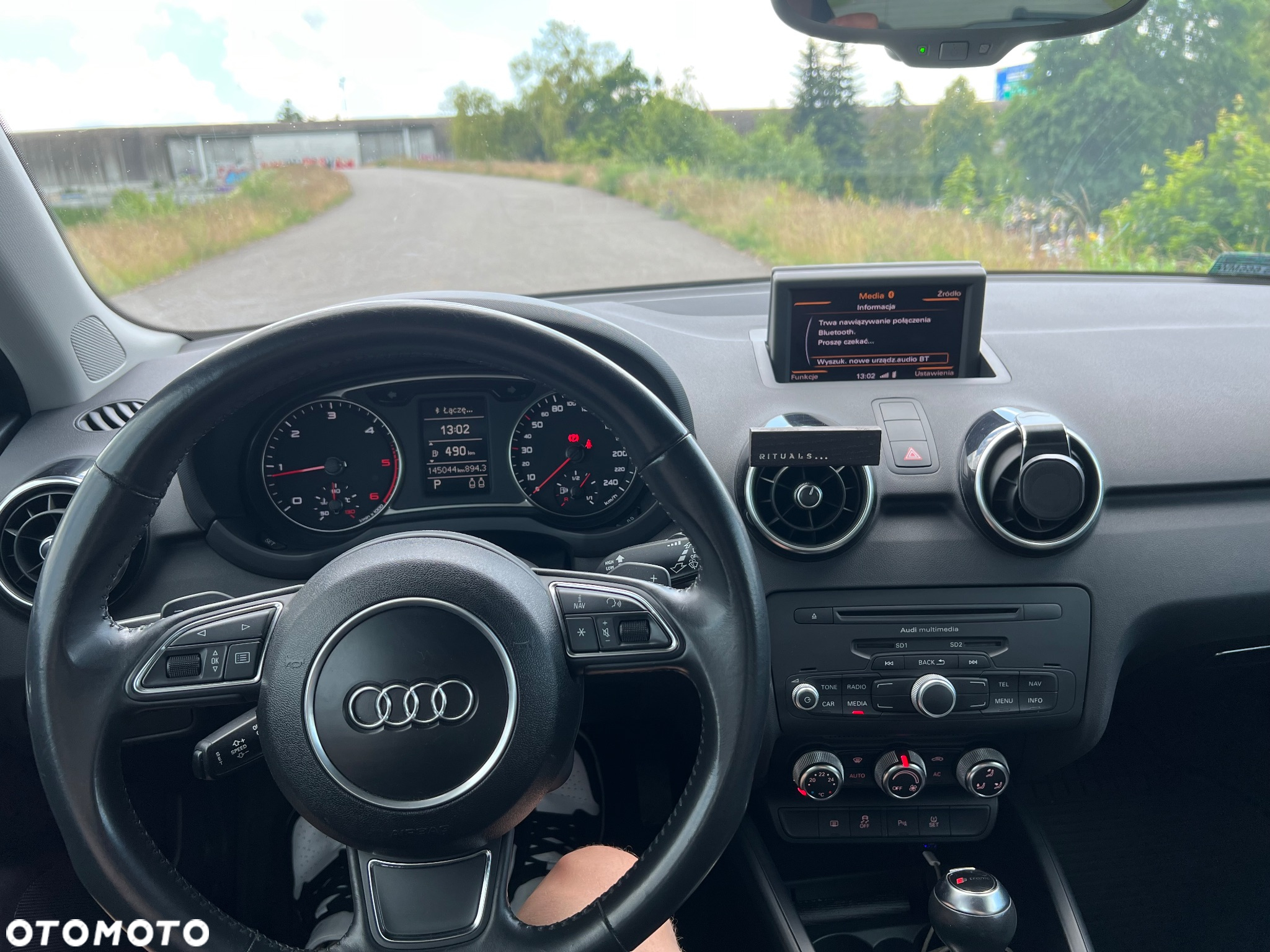 Audi A1 1.6 TDI S tronic S line Sportpaket - 4