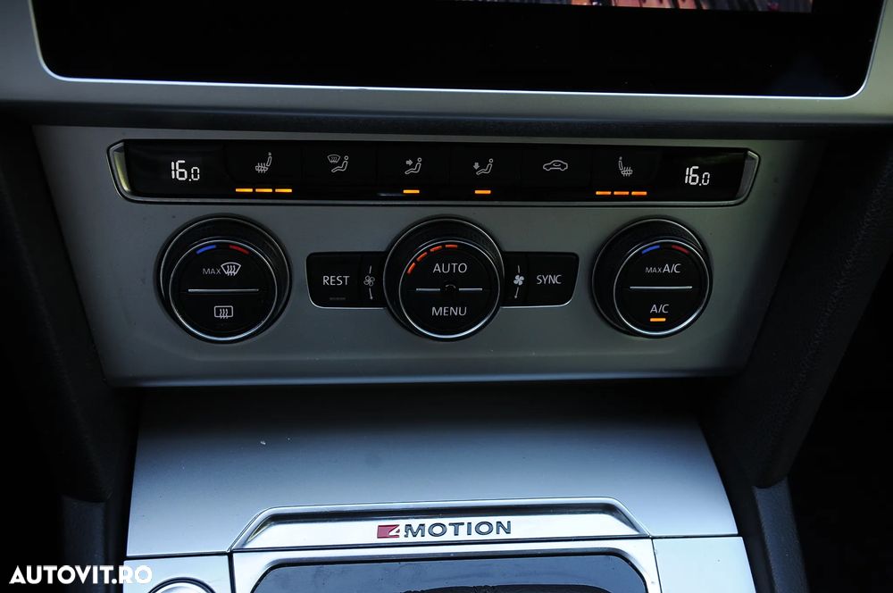 Volkswagen Passat 2.0 TDI DSG 4Motion Highline - 23