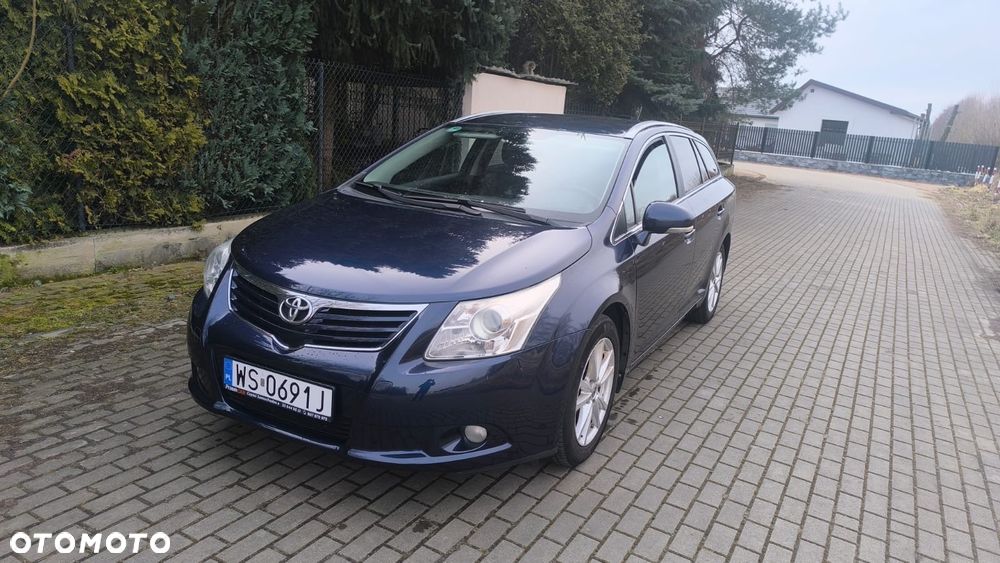 Toyota Avensis 2.0 Business Edition - 1