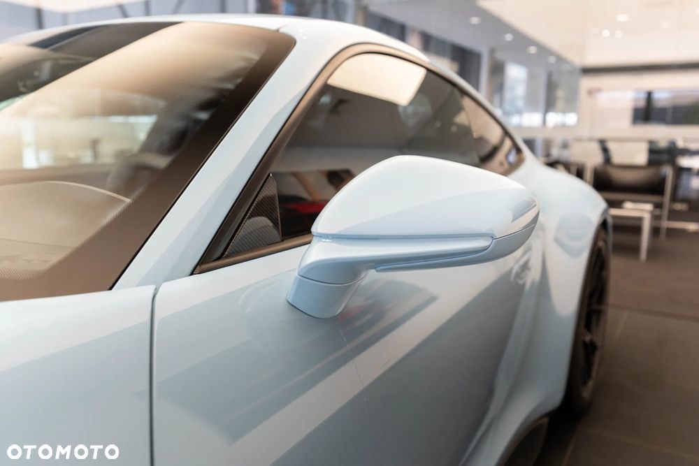 Porsche 911 GT3 Touring PDK - 27