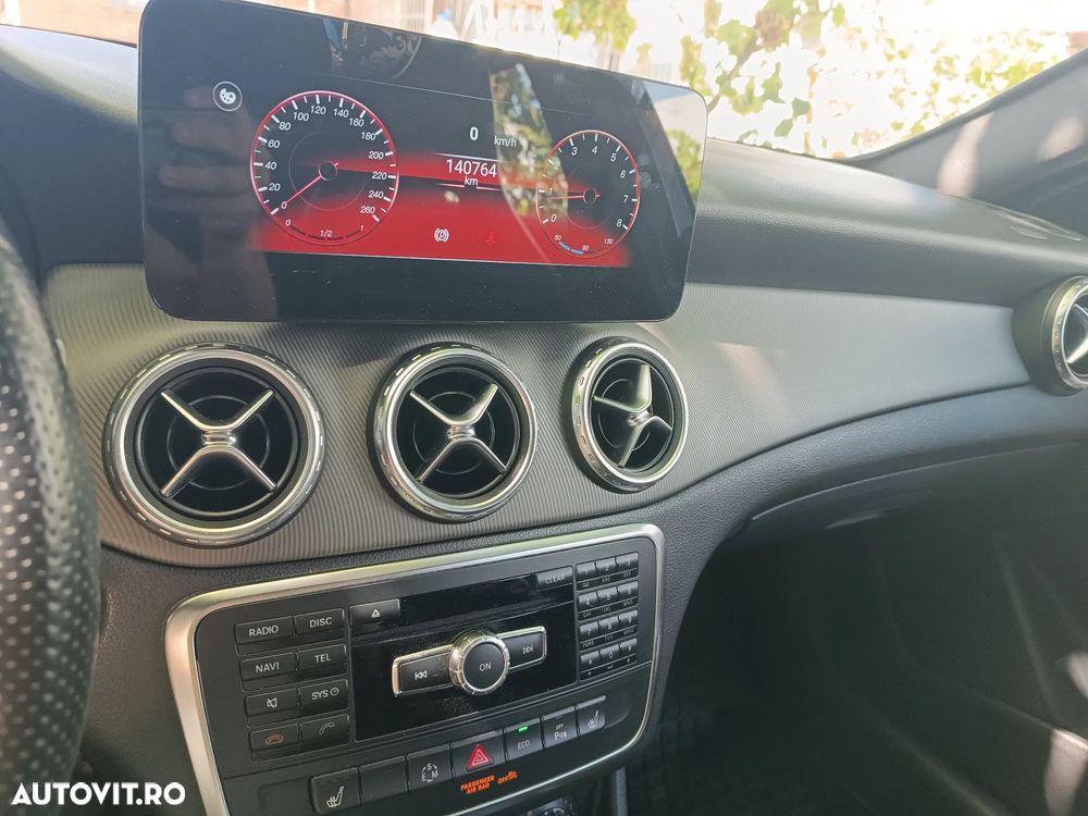 Mercedes-Benz GLA 200 CDI 4MATIC Aut. - 24