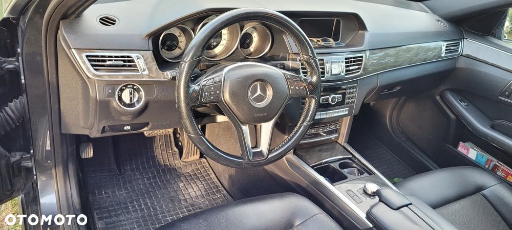 Mercedes-Benz Klasa E 200 7G-TRONIC Elegance - 12