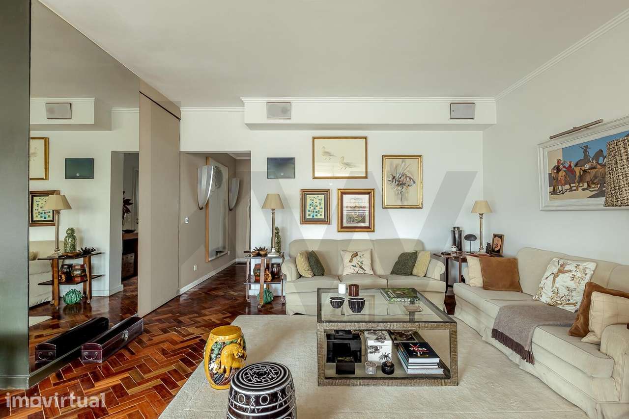 Lisboa, Campolide | Espaçoso  Apartamento T2 com Varanda Panorâmica e - Grande imagem: 4/49