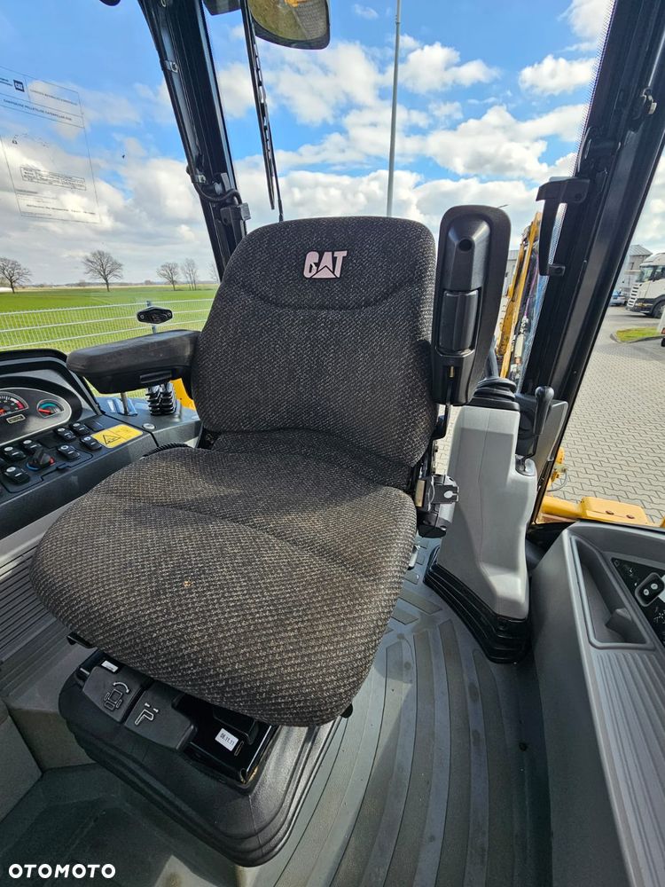 Caterpillar 432E - 17