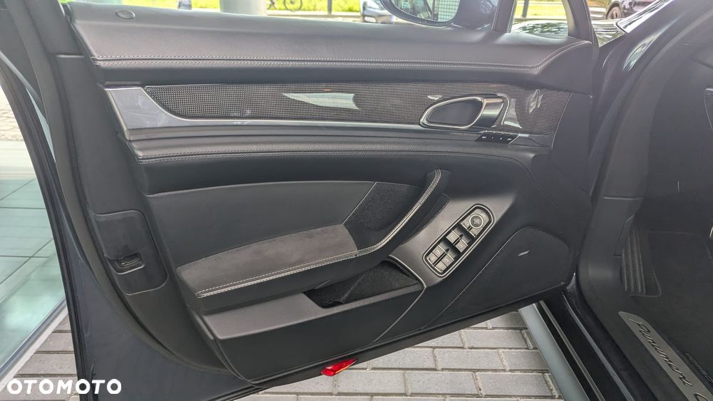 Porsche Panamera GTS - 14