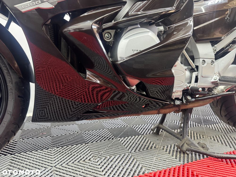 Yamaha FJR - 13