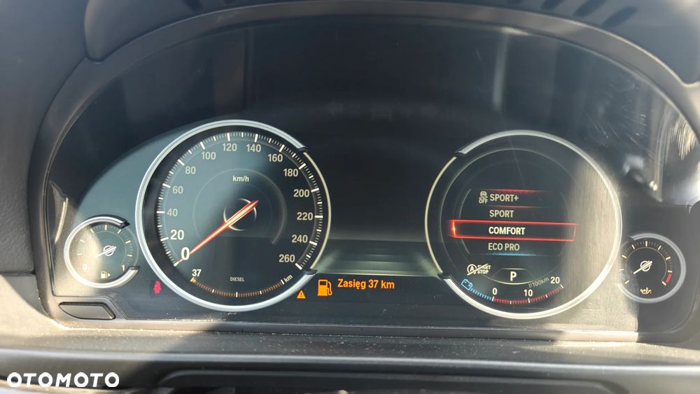 BMW Seria 5 M550d xDrive - 15