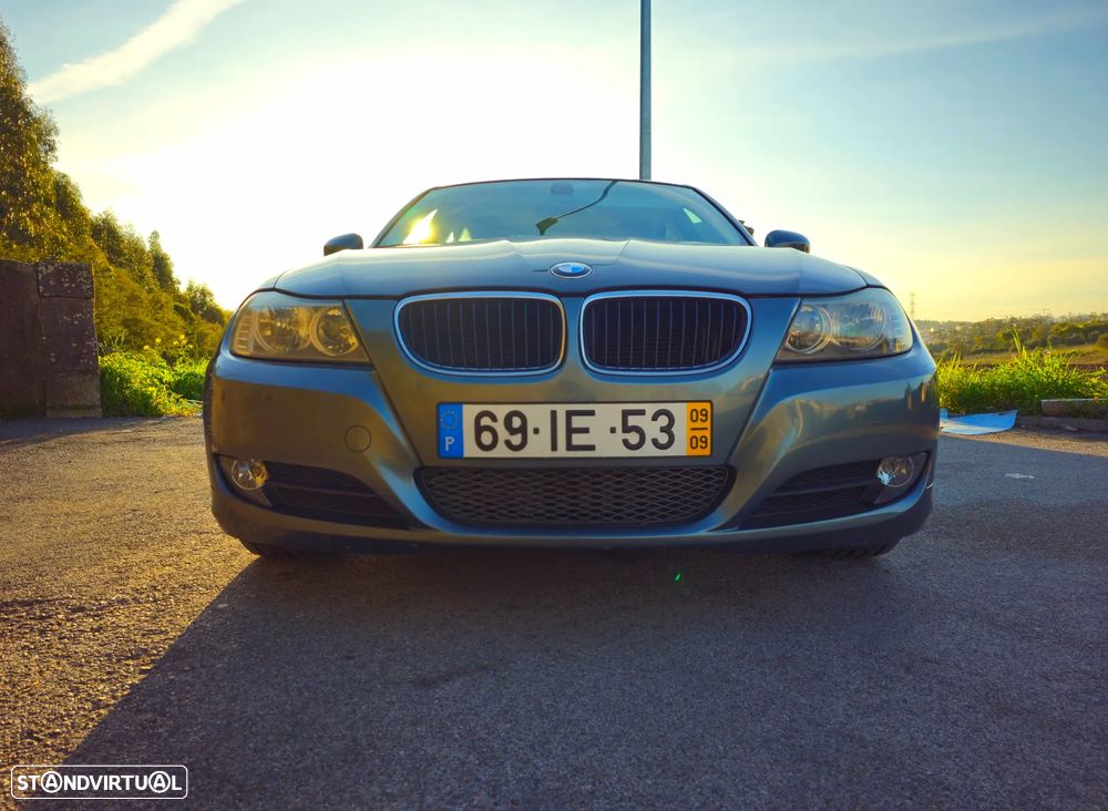 BMW 320 d Auto - 2