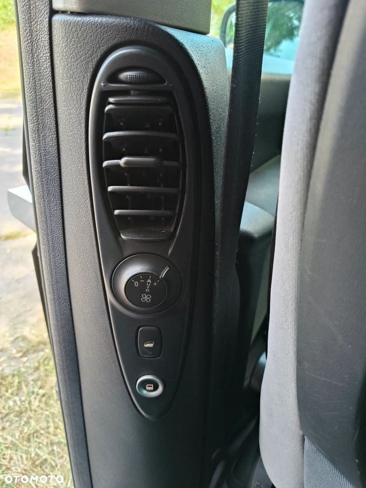 Citroën C8 HDi 165 Exclusive - 9