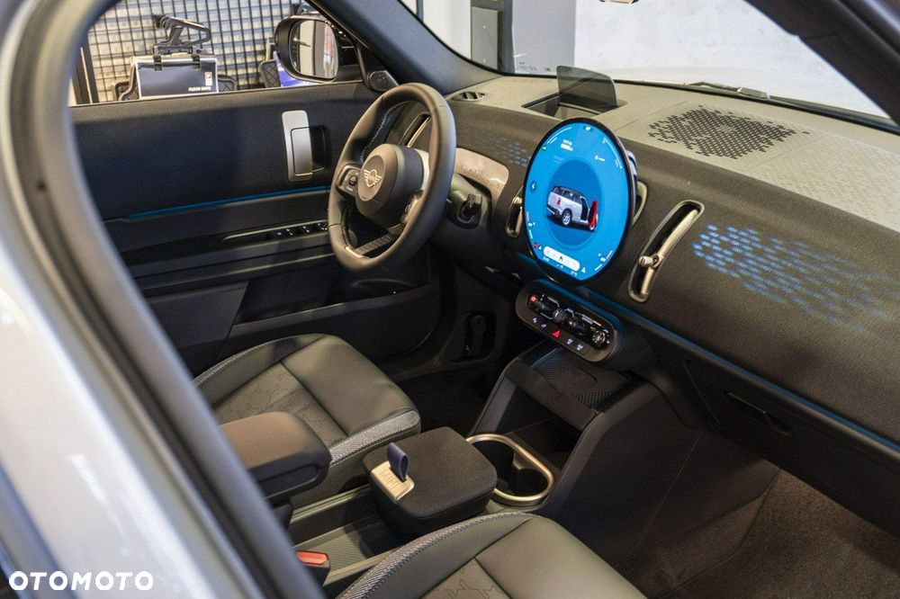 MINI Countryman - 24