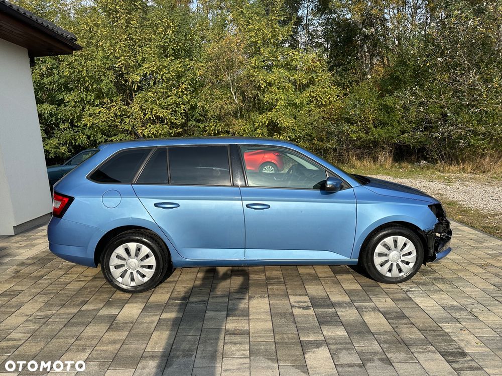 Skoda Fabia 2015 photo 4