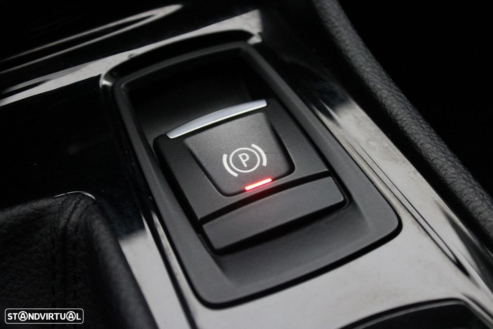 BMW 216 Active Tourer d Advantage - 21