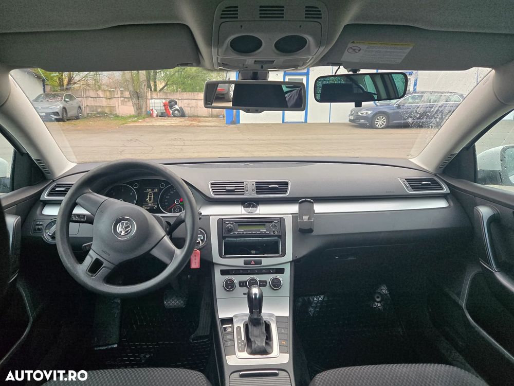Volkswagen Passat 2.0 TDI DSG BlueMotion Technology Comfortline - 12