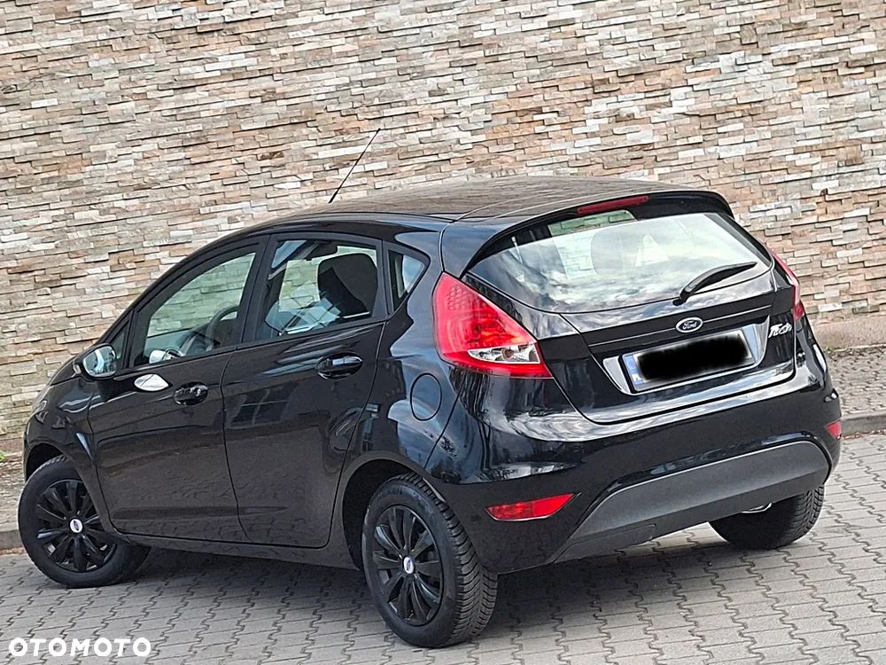 Ford Fiesta 1.25 Champions Edition - 31