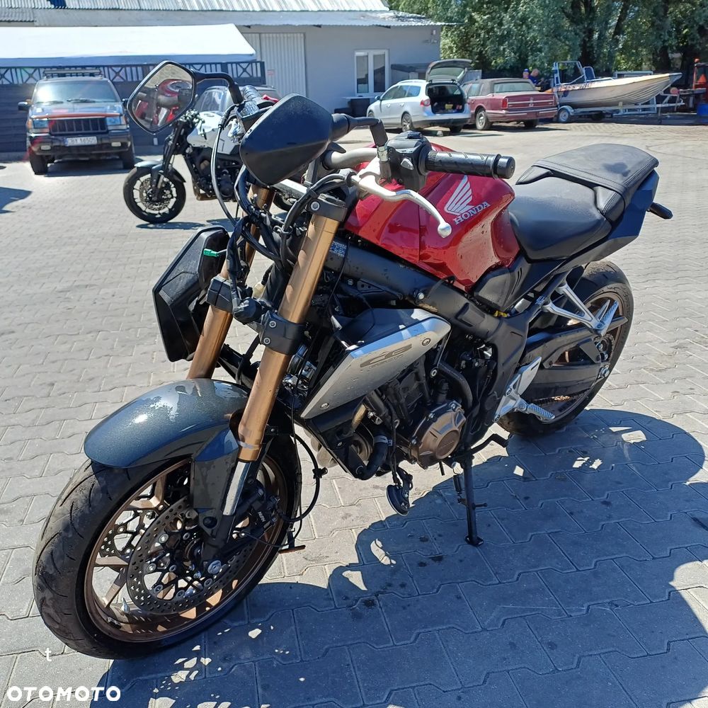 Honda CB - 4