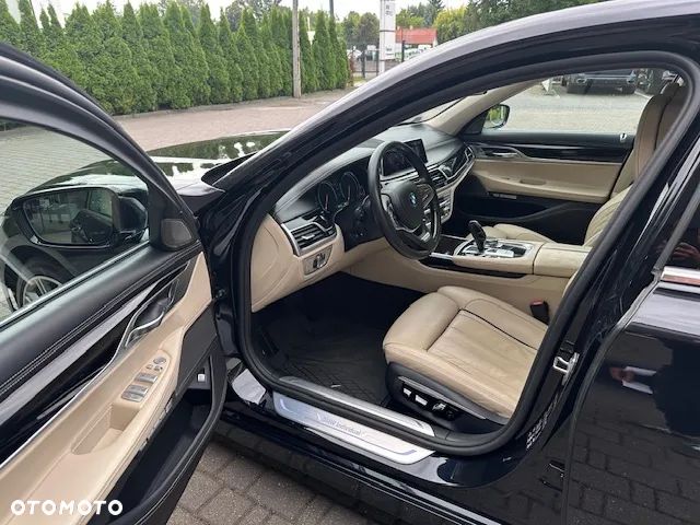 BMW Seria 7 740d xDrive - 5