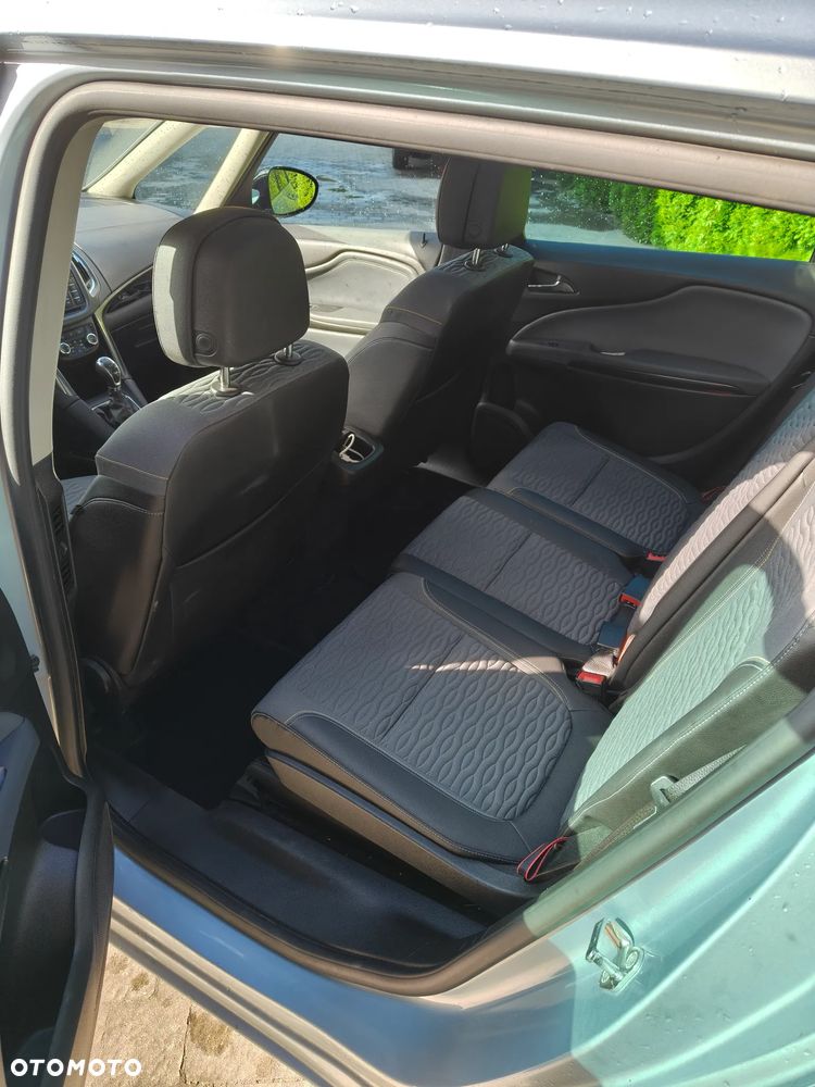 Opel Zafira 1.6 CDTI Cosmo - 9