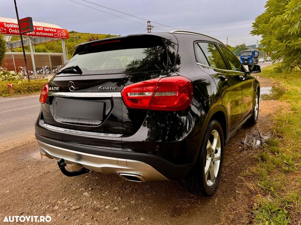 Mercedes-Benz GLA 250 4MATIC 7G-DCT SCORE! - 17