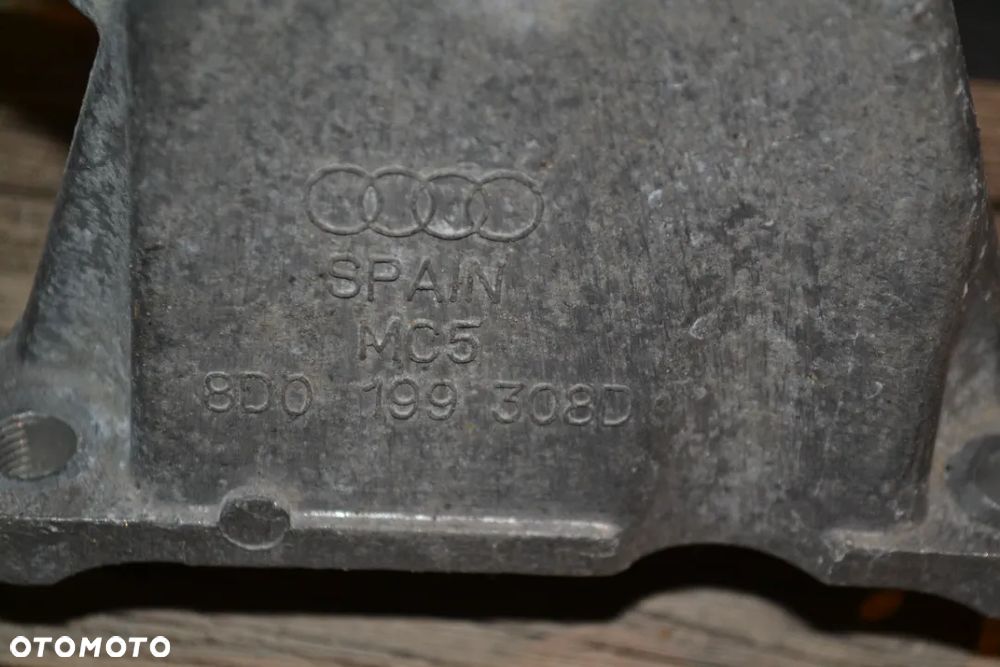 AUDI A6 C5 2,4 VW PASSAT B5 2,8 ŁAPA WSPORNIK MOCOWANIE SILNIKA 8D0199308D - 3